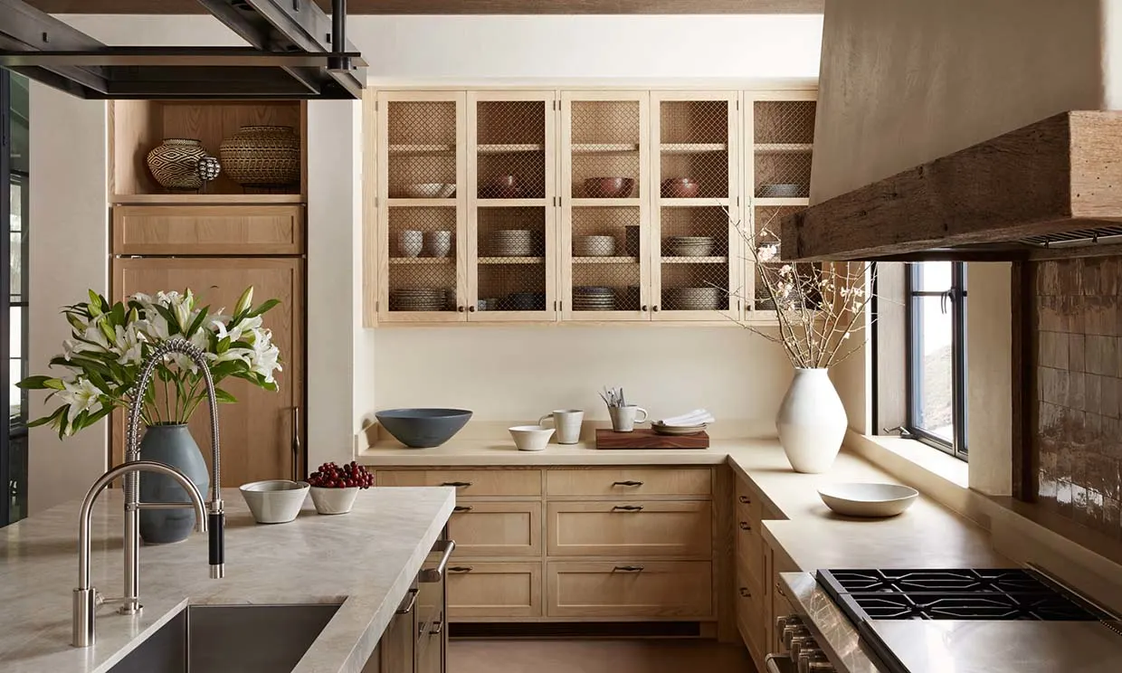 Cocina con muebles de madera